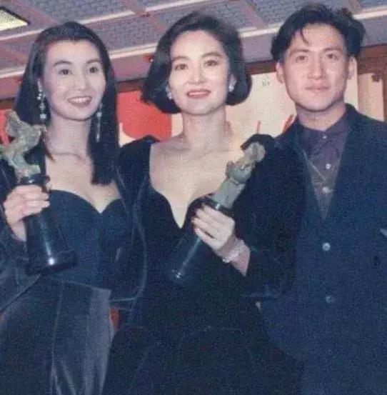 港风必备单品,流行的港风穿搭