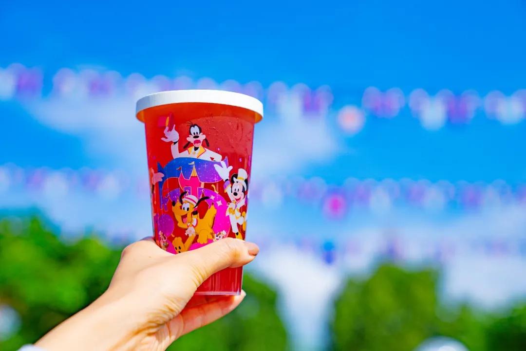 上海迪士尼乐园有多少免费停车,上海迪士尼度假区夏日