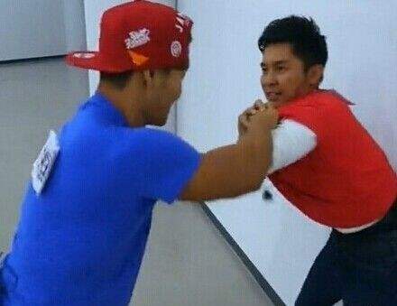 易烊千玺林更新年龄差,林更新与易烊千玺长得像吗