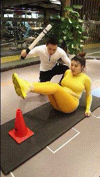 搞笑gif趣图妹子你别闹了,搞笑gif趣图妹子你这笑容太魔性了