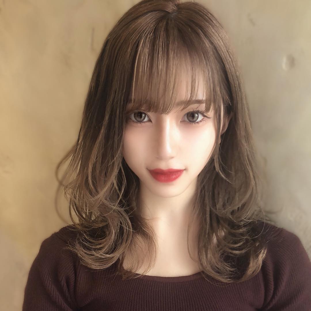 显脸小还减龄这6款发型超好看,适合脸小的秋冬的发型