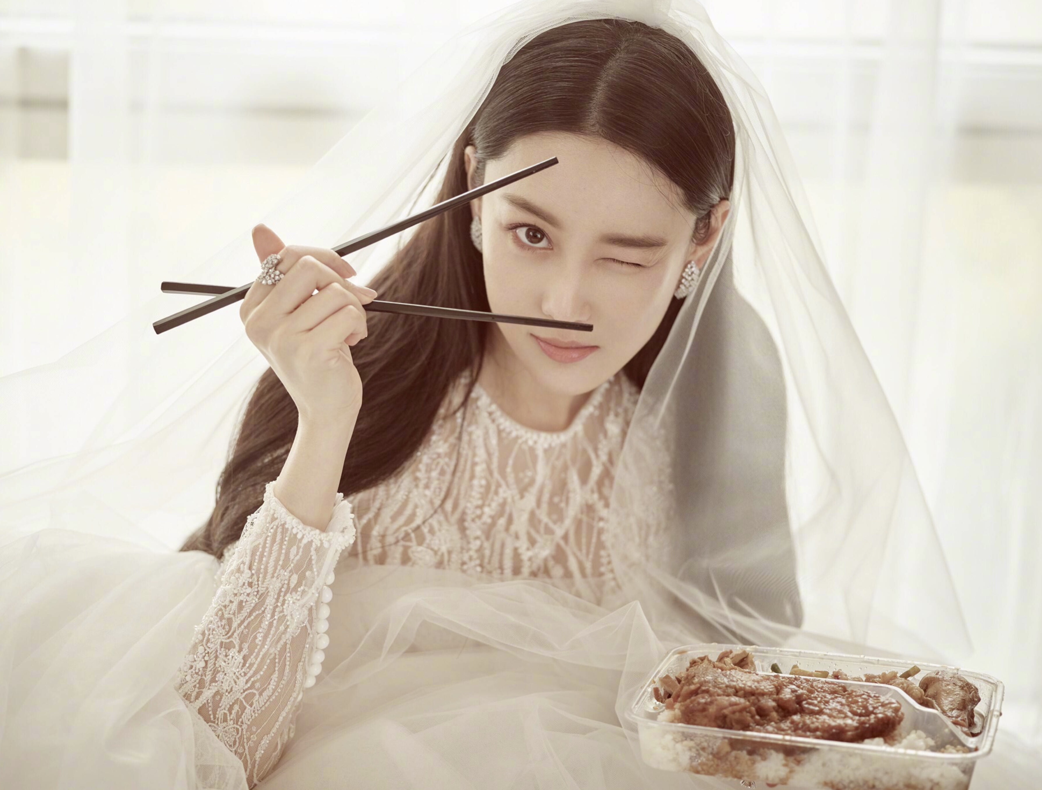 张馨予找代购被骗晒出聊天记录,沈梦辰张馨予代购是真的吗