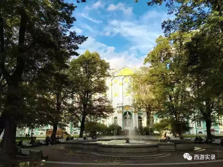 俄罗斯的奔驰宝马售价便宜,路虎宝马