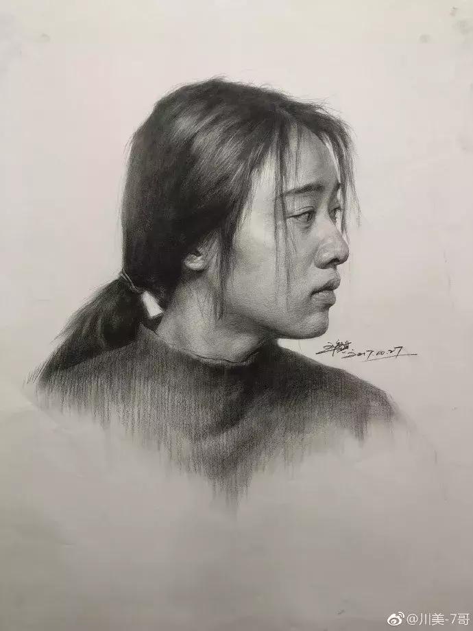 画素描时的动作细节描写作文,最难画的素描质感看看如何表现