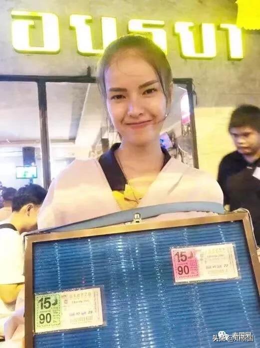 网店美女转行卖彩票，月入2万铢养全家，泰国经济真的不景气？