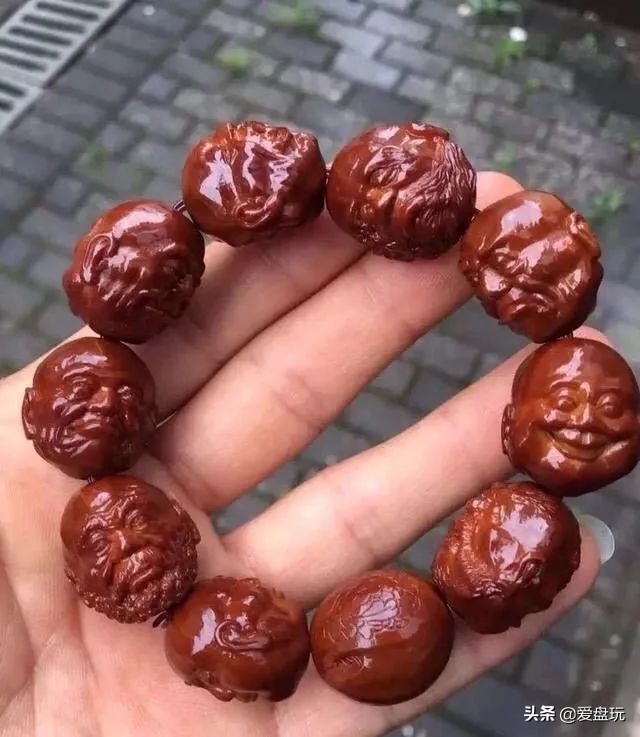 男人戴十八罗汉的手串的意义,50-60岁男人适合戴什么手串