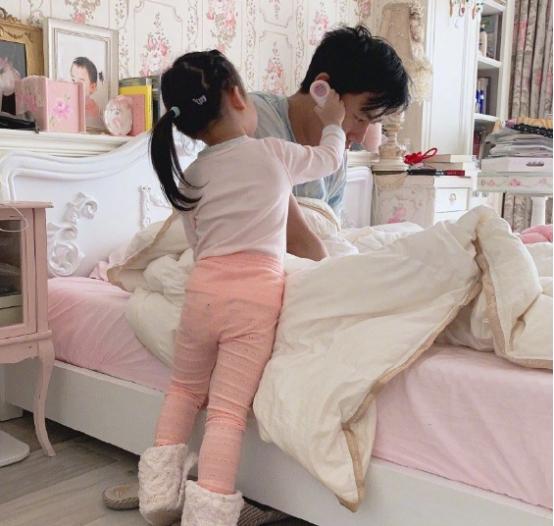 “浪荡子”秦昊的跌宕史，从戏混子到中年顶流，这5个女人太重要