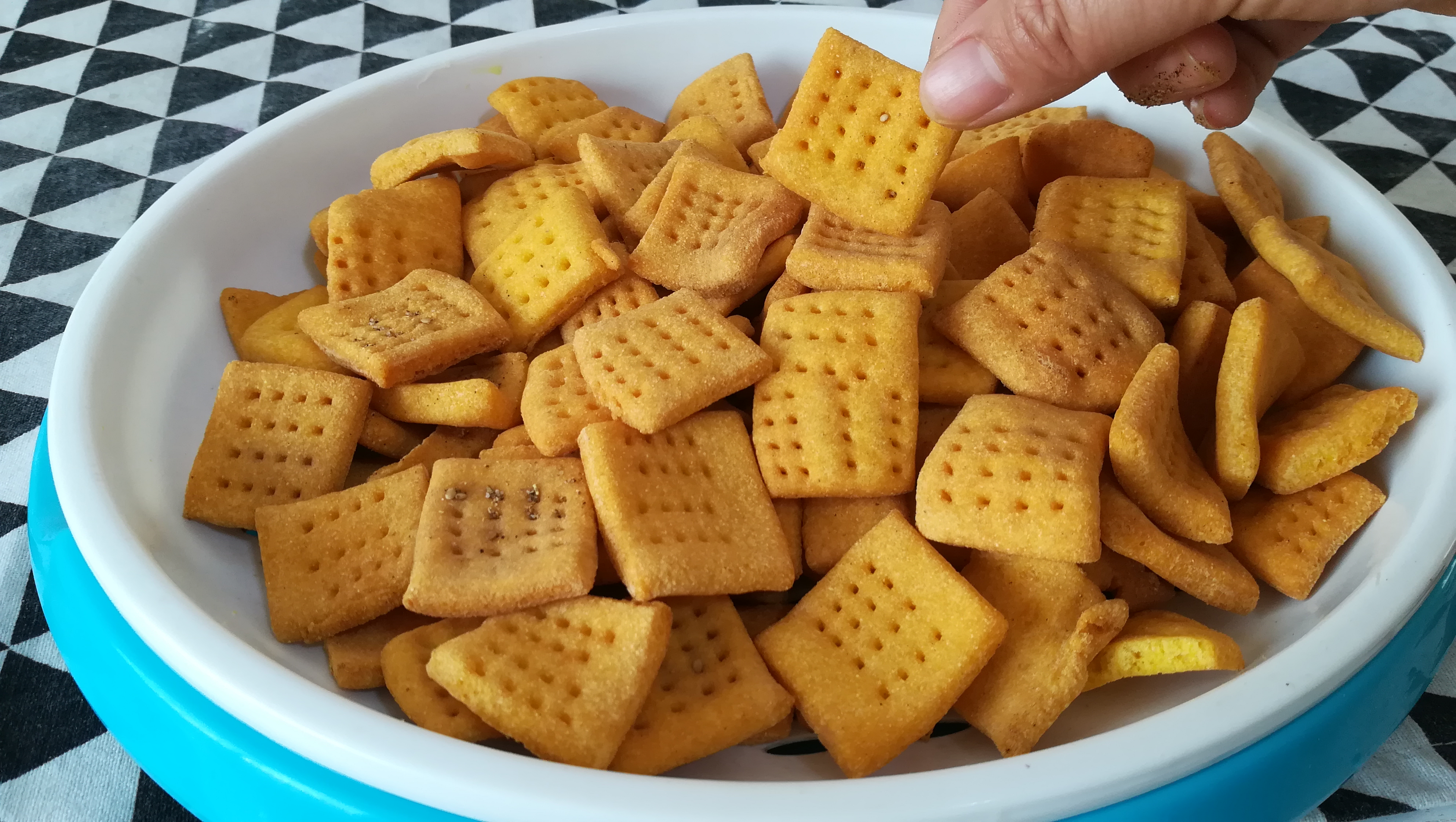 玉米面的各种做法嘎嘣脆,嘎嘣脆的零食玉米面