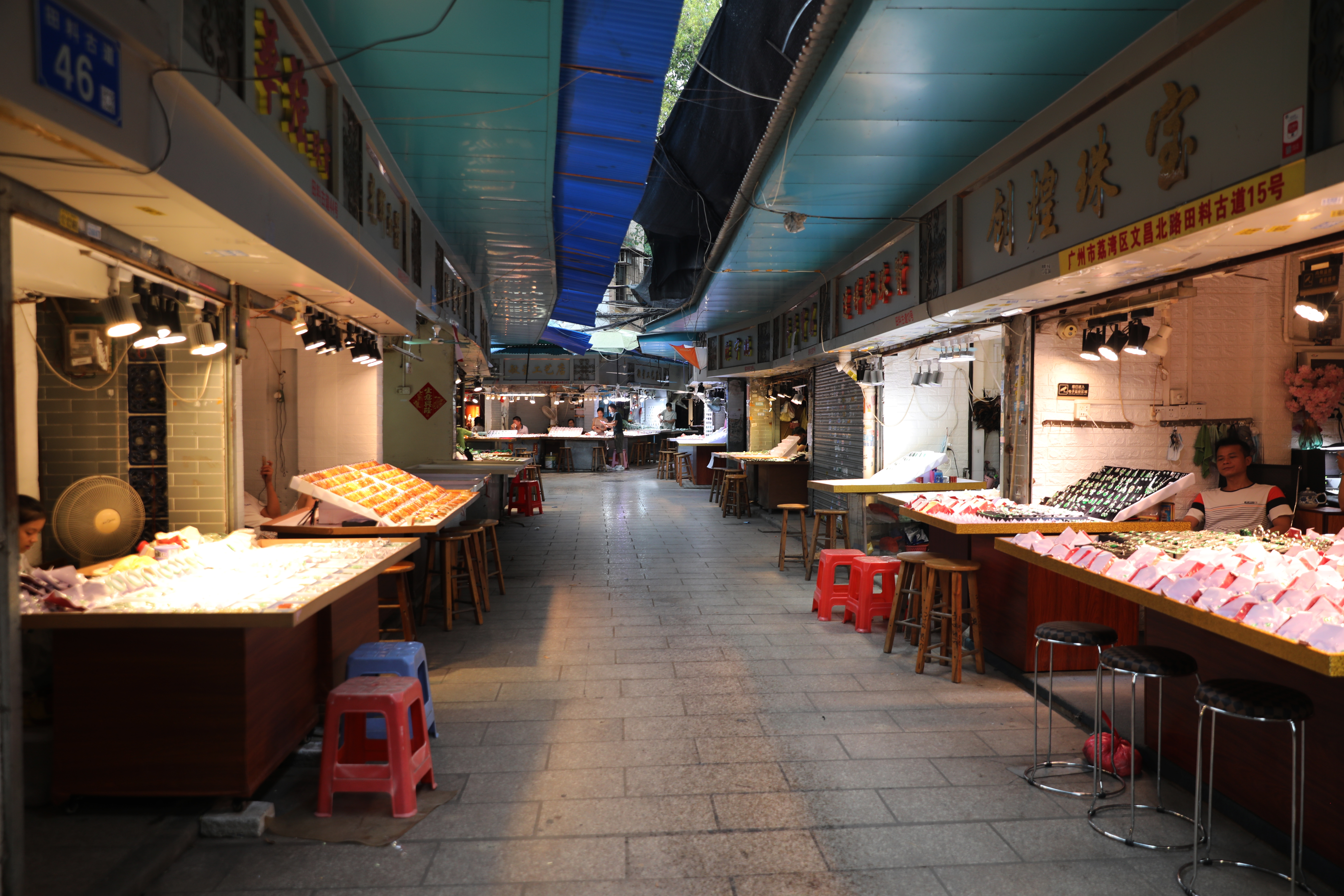 广州玉器街附近,广州玉器市场里面的玉多少钱