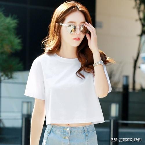 皮肤黑黄适合穿抹茶色吗,皮肤黄穿奶油黄好看吗