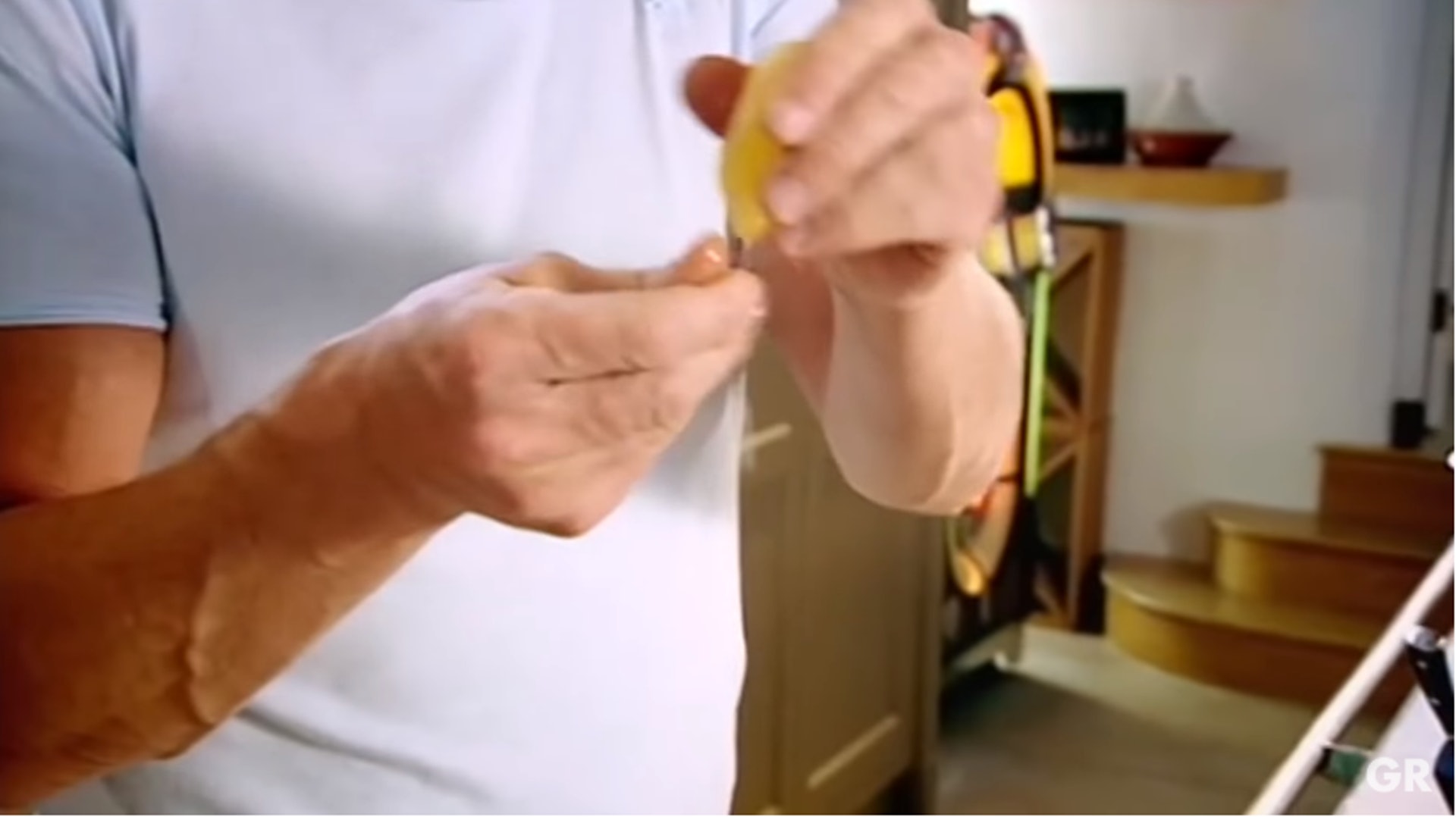 戈登拉姆齐厨艺技巧,戈登拉姆齐香草脆壳羊排