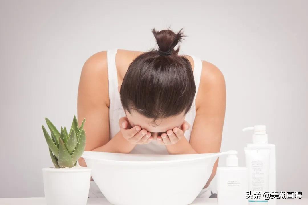 青春期脸上长痘的正确处理方法,脸上长青春痘的原因和解决方法