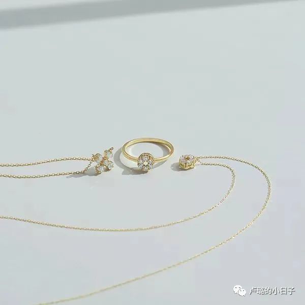 日常必备的10款首饰,选对首饰让你轻松拥有高级感