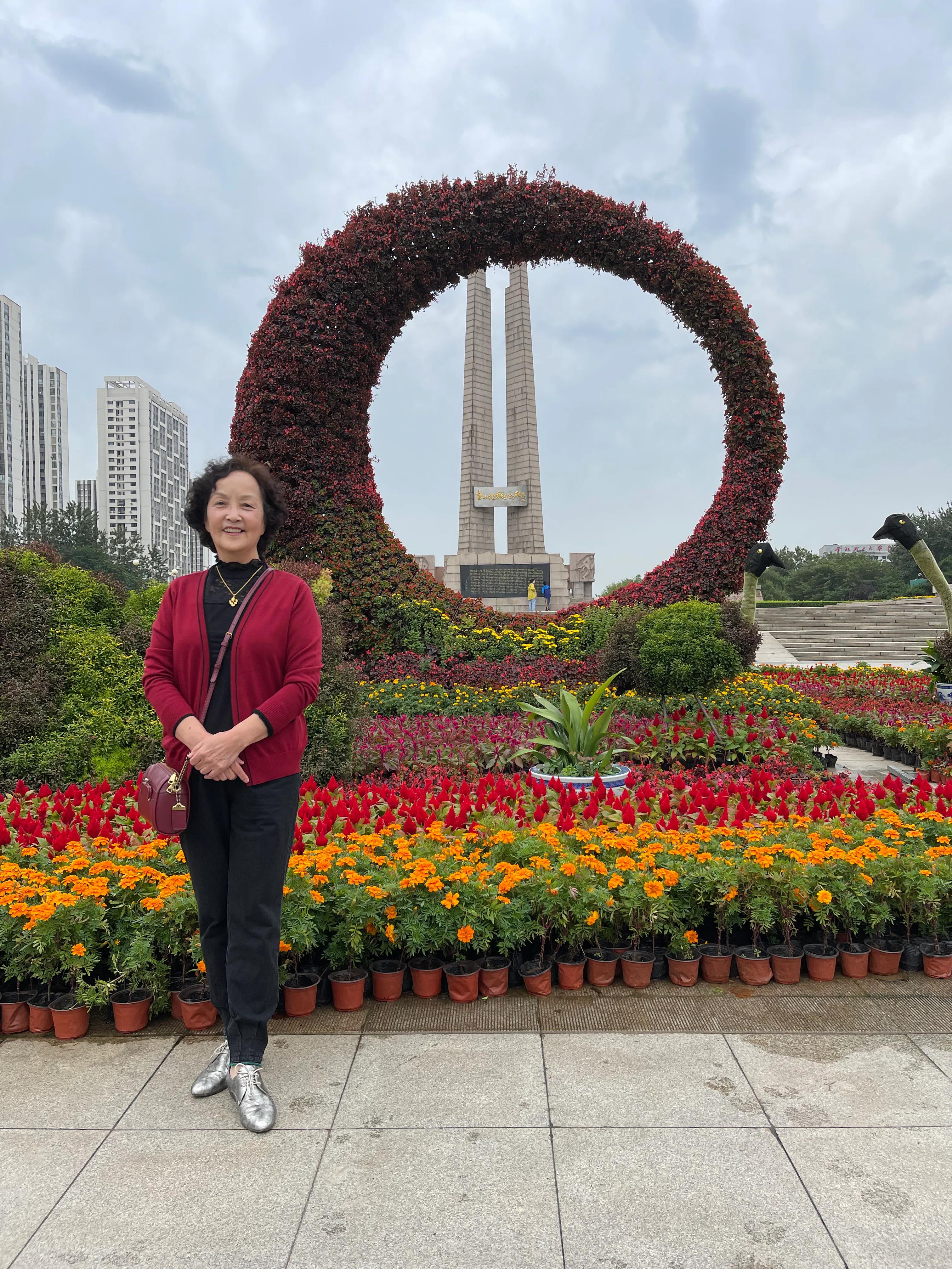 金秋十月，战友访唐城