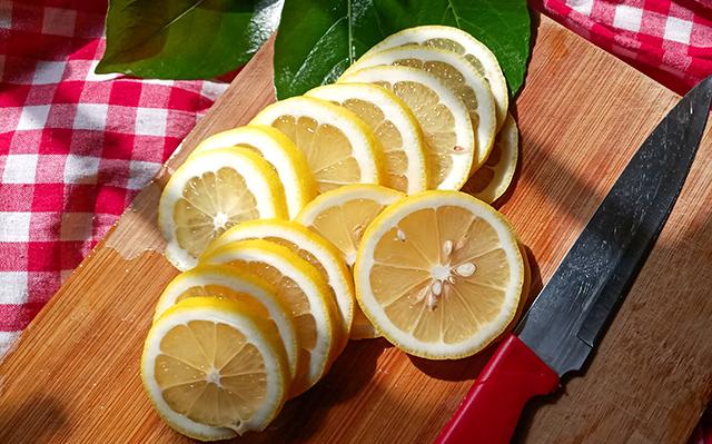 柠檬养乐多好喝吗,柠檬养乐多