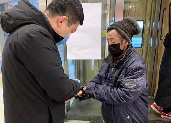 社区工作者在社区中扮演的角色,角色扮演抗疫视频