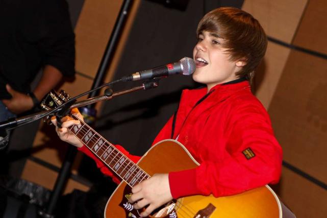 历尽千帆归来仍是少年大宋少年志,走出半生归来仍是少年贾斯汀比伯