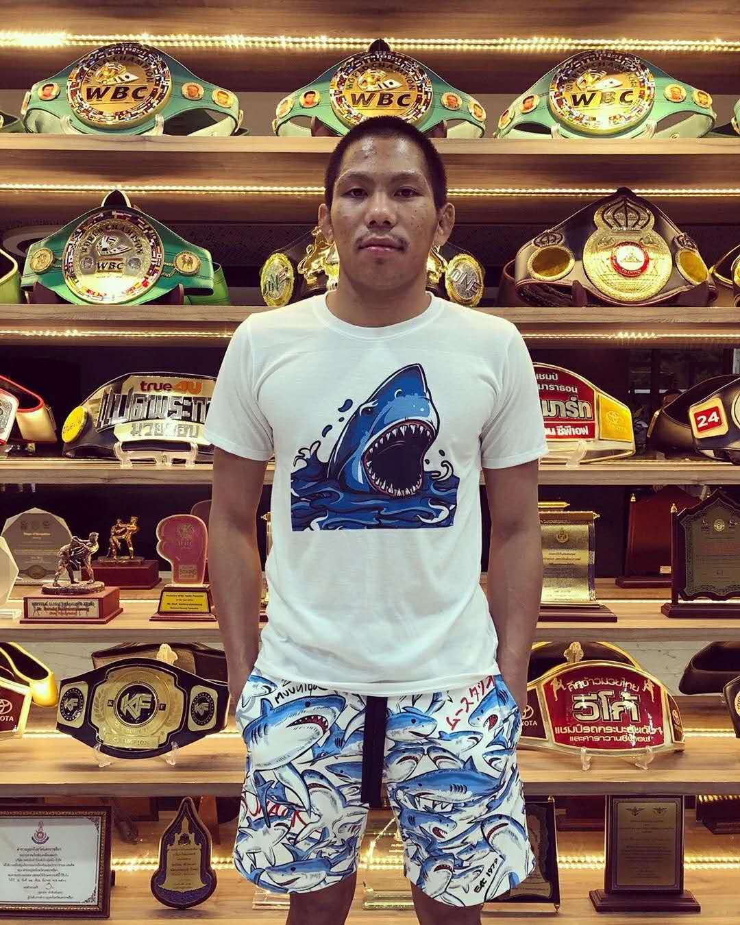 将杀马特带上国际擂台，如今他又要挑战下一任播求