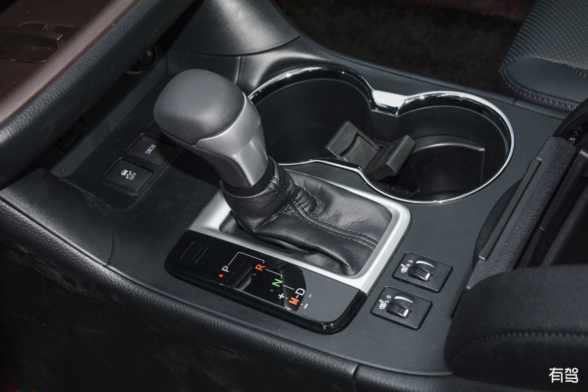 2022汉兰达内饰米色和黑色哪个好,汉兰达属于越野车还是suv