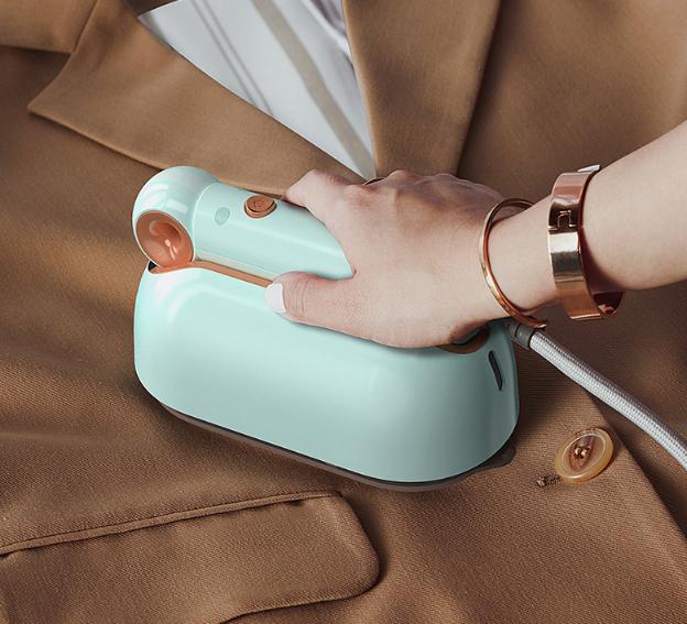 新衣服皱巴巴比农村来的还土气!法格挂烫机化身宠衣狂魔,真巴适