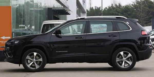 这款车2.0t带四驱百公里仅8.8秒,这才是良心b级车16万2.0t加8at