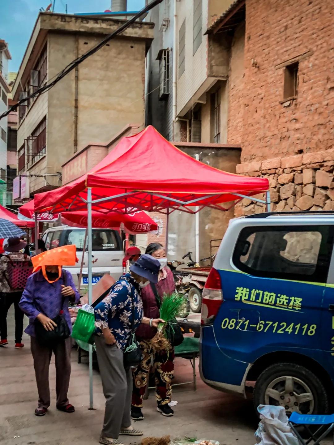 每逢周天,昆明人都喜欢来这里赶街!你去过吗?