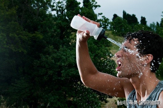 做哪些事能增强夫妻感情,提高男性生育能力的4件事