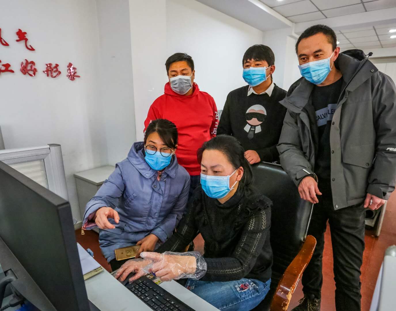 战疫致敬一线干部,战疫必胜致敬英雄