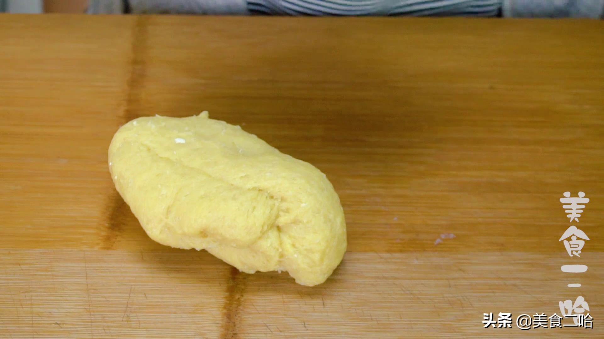 蒸面包不塌不回缩的诀窍,家里没饭了做个饼