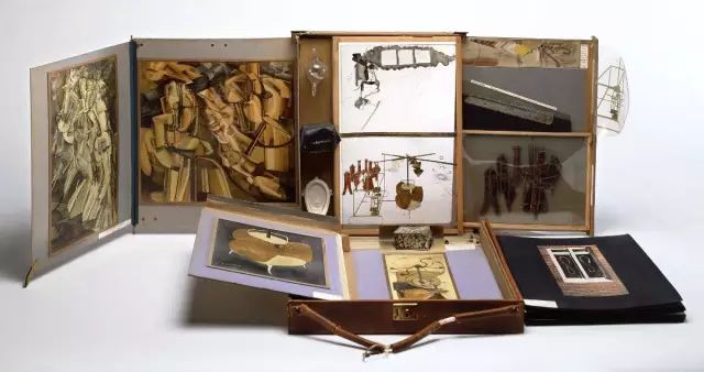 杜尚如是说：艺术要么是剽窃，要么是革命