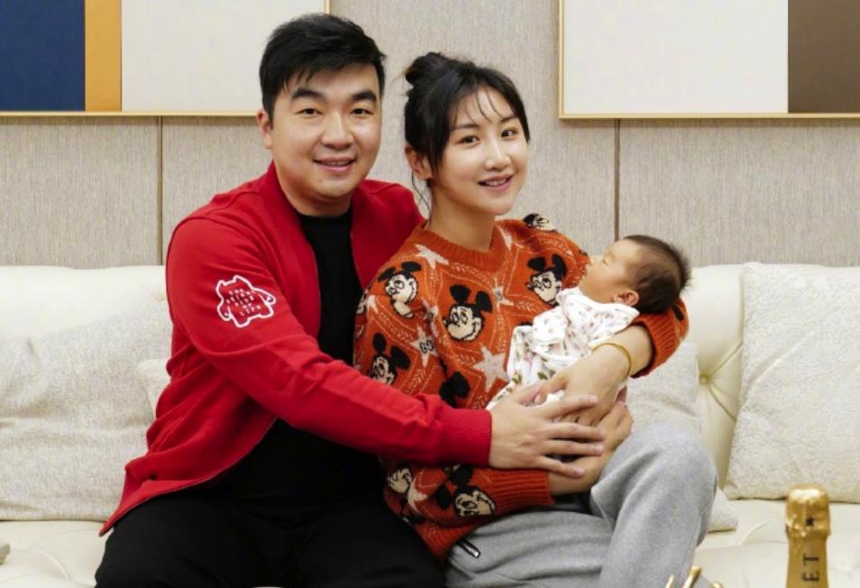 何雯娜和吴尊什么关系,吴尊何雯娜婚后