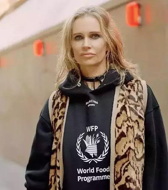 巴黎世家被骂的真相,巴黎世家借慈善捞钱