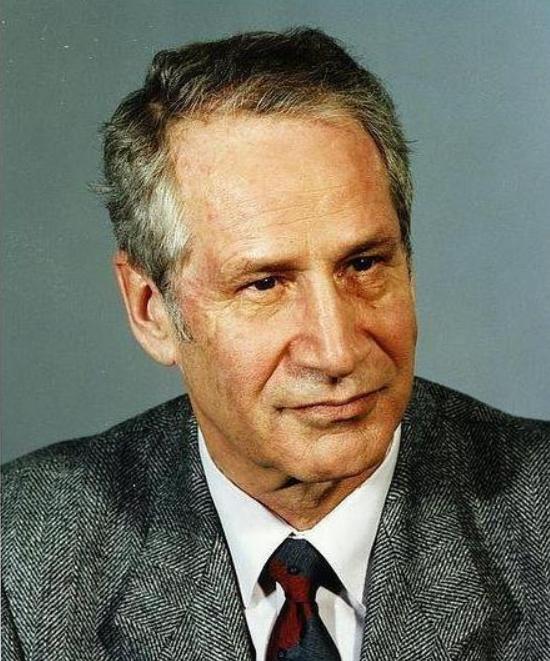 德军的泄密传统！从“垃圾佬”间谍，到90块买到的二手*用军**电脑