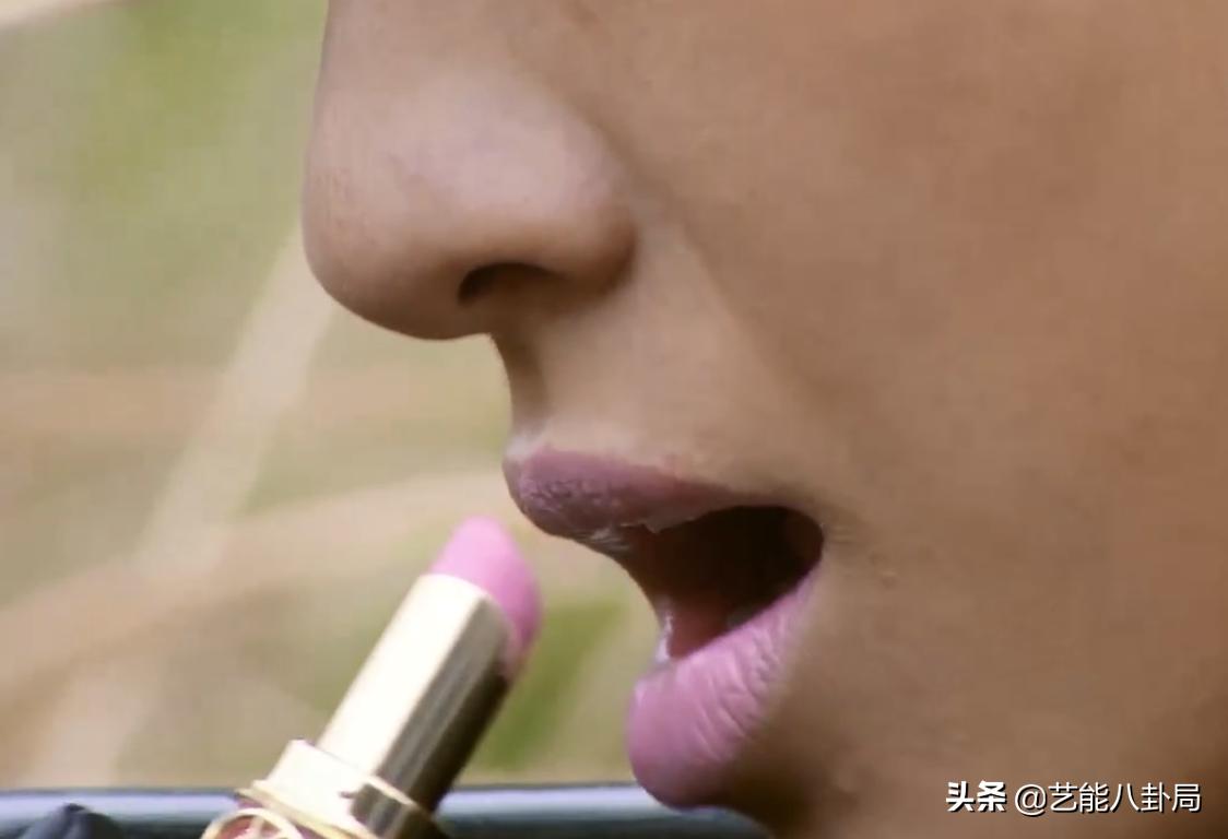 你见过杀鬼子前要涂YSL圆管的*击狙**手吗？