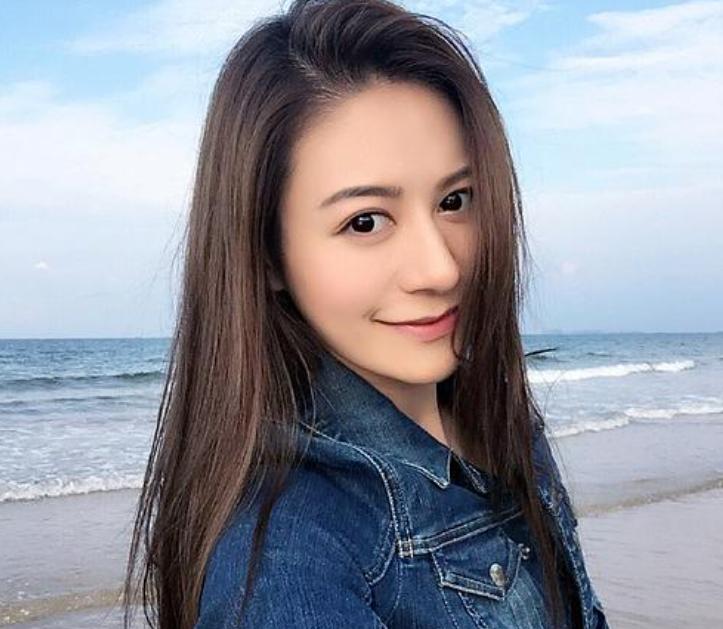 32岁明星晒自家豪宅,33岁女星晒海景豪宅