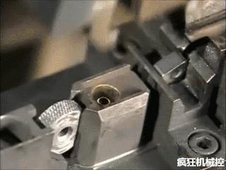 为什么zippo打火机的火苗越烧越小,zippo打火机防风原理