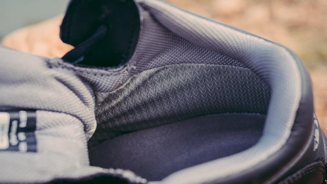 户外达人日常通勤穿的战术靴——体验BATESGX-4（E2266）战术靴