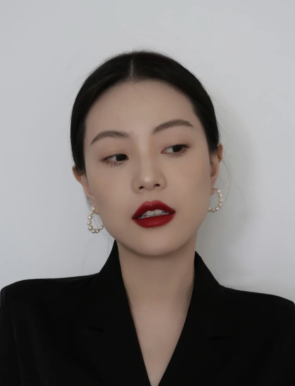 一看就很有钱的女人，都喜欢买这几支口红，涂着显白又很有品味