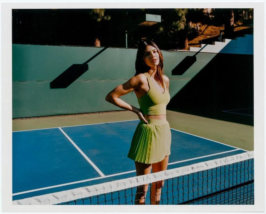 瑜伽服后面的球,瑜伽服后面蝴蝶结