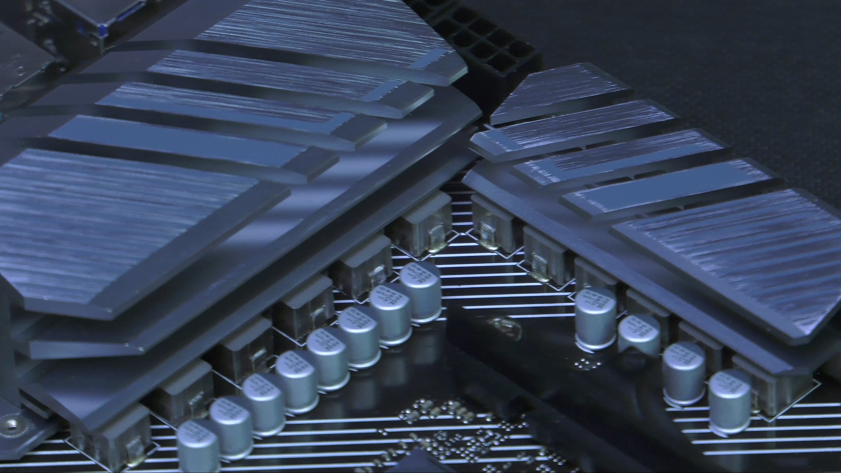 用3950X主板会120度？十款主流X570主板消费报告