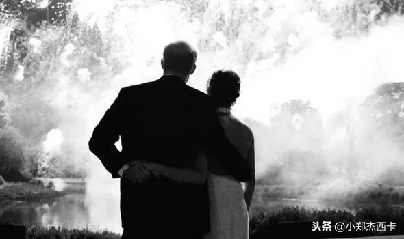 不好了，Zara都出口红了！钱包君已经准备好了～小郑周报