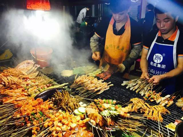 没学烧烤技术能开烧烤店吗,烧烤师傅可以自己开一个烧烤店吗