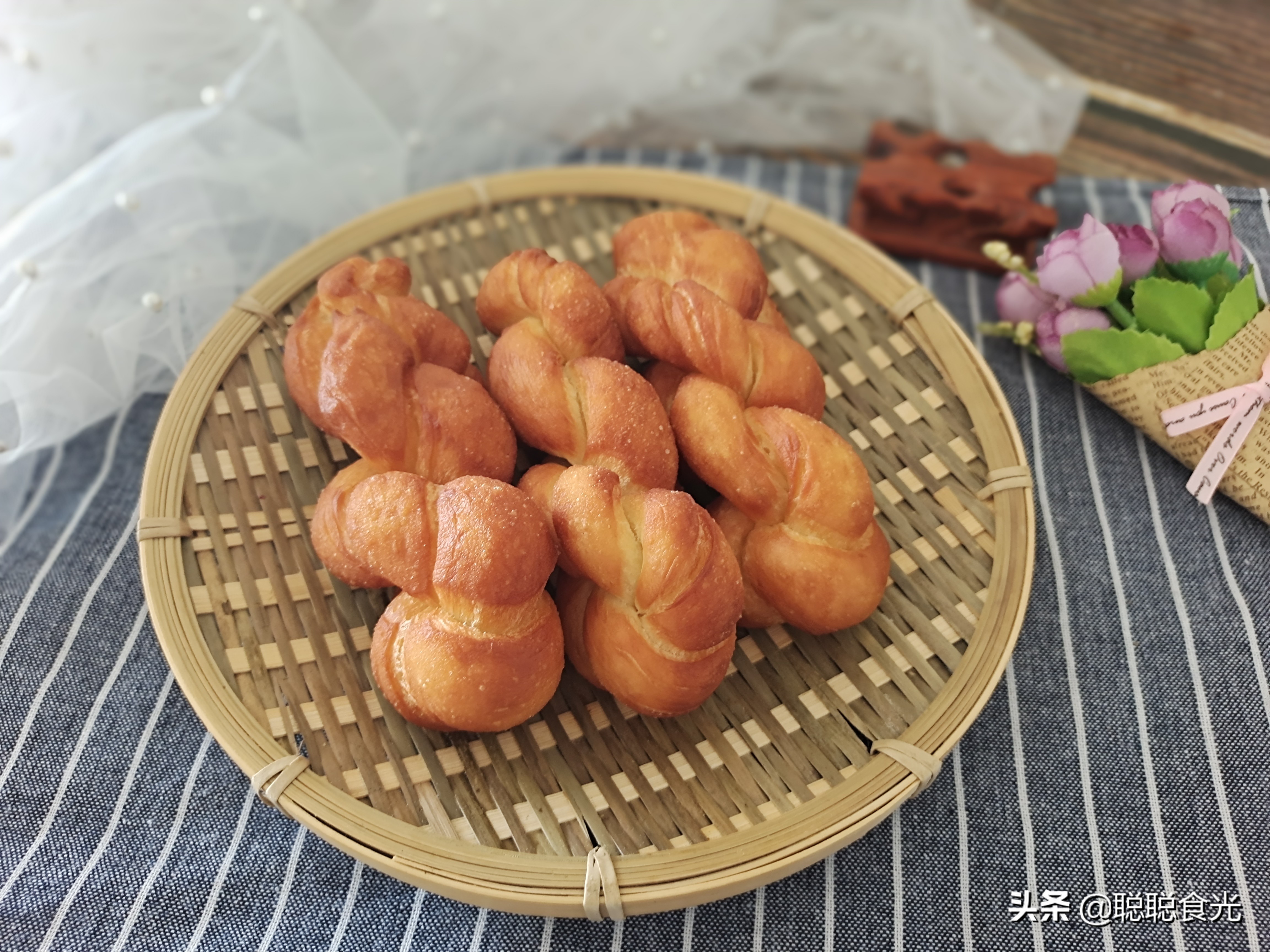 炸麻花可以用蜂蜜吗,过年小零食炸麻花做法