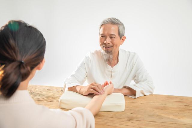 文科生可以学的医学类专业,医学类文科前景最好的十大专业