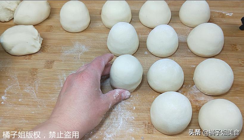 馒头的神奇做法,不用酵母粉不用老面,快已失传的方法,个个蓬松