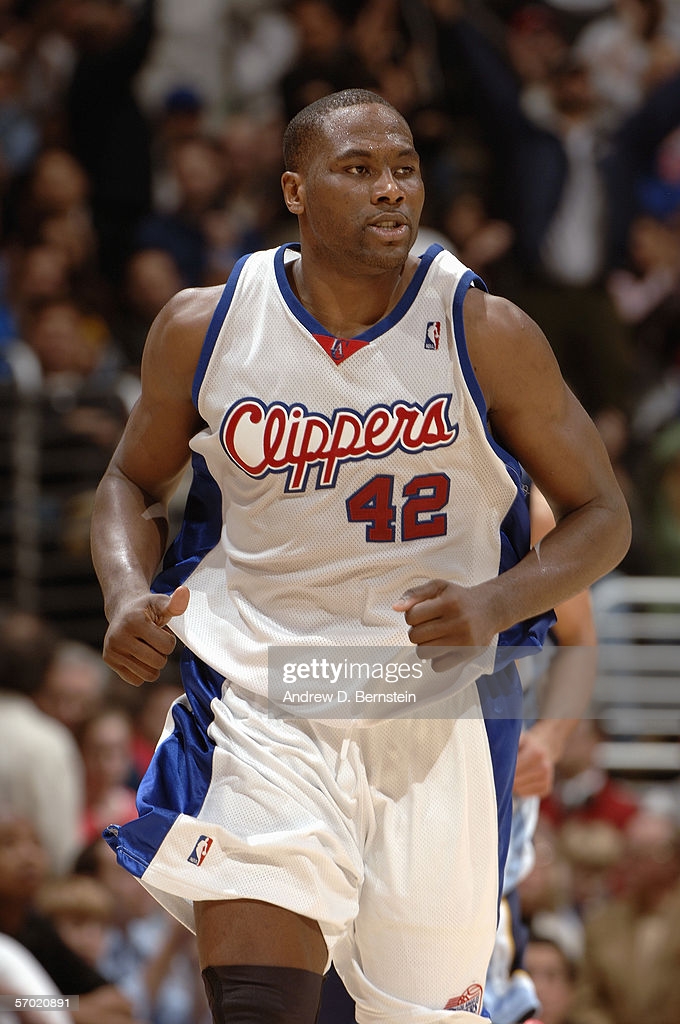 和姚明同年进入名人堂的两个人,不同年份入选名人堂的球员