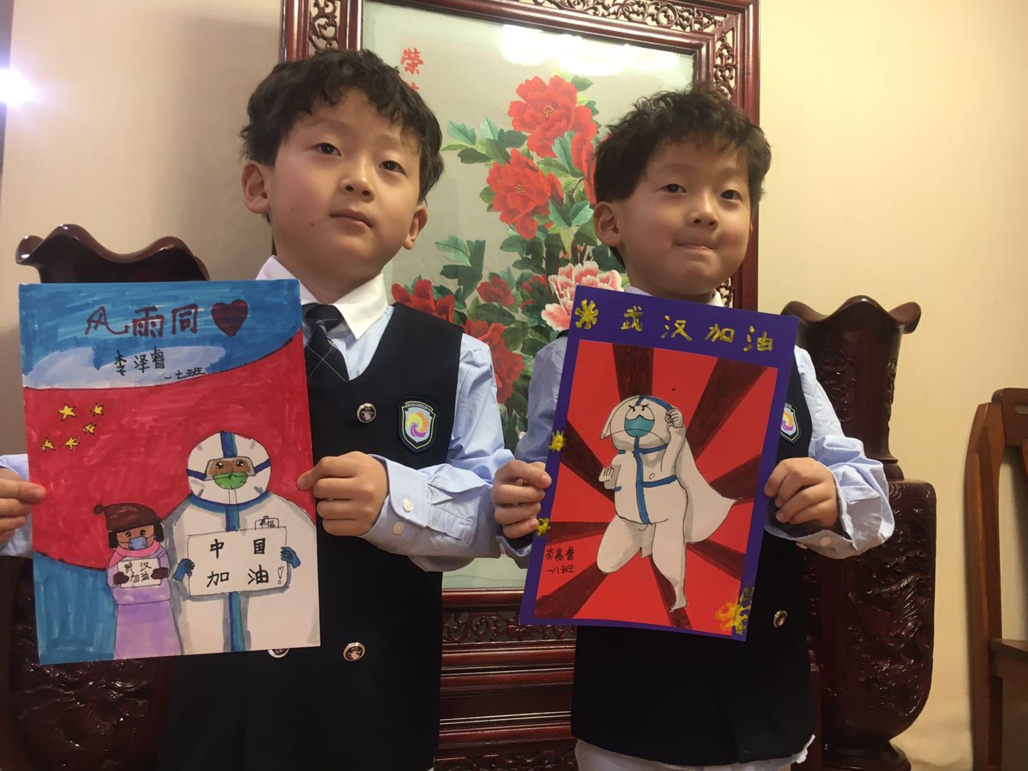 自律自强从小做起——记朝凤路小学一年级学生李嘉睿李泽睿