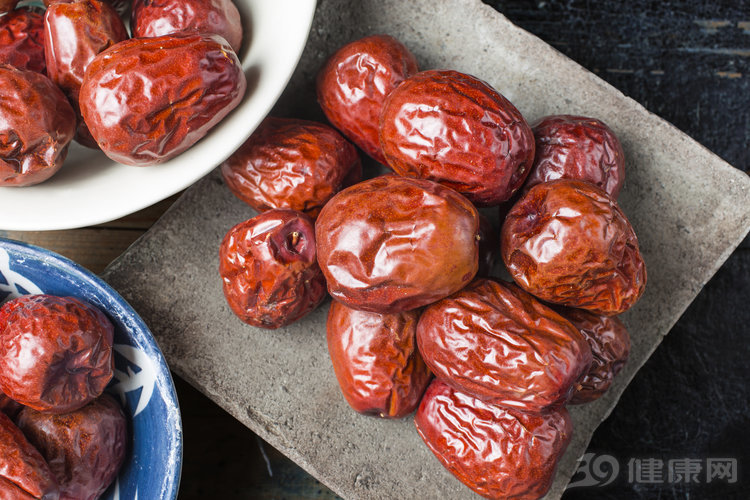 阿胶跟鹿茸哪个好,鹿茸东阿阿胶哪个补身体好