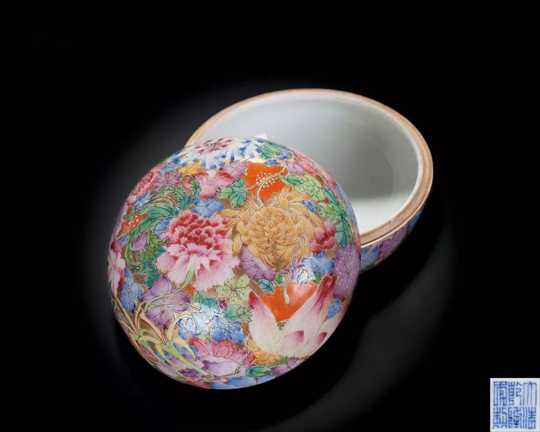 民国粉彩瓷器百花不落地瓶,乾隆粉彩百花不落地瓷器