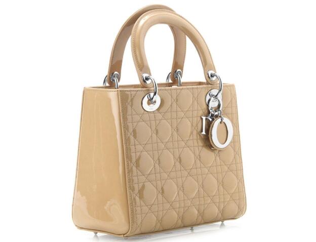 一招鉴定迪奥包包的真假,迪奥包包以假乱真